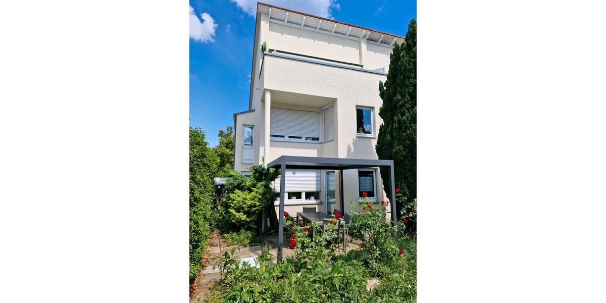 Reihenhaus Stuttgart Vaihingen - 4.5 Zimmer, 144 m&sup2;, 2.450&euro; | Angebot:27618969