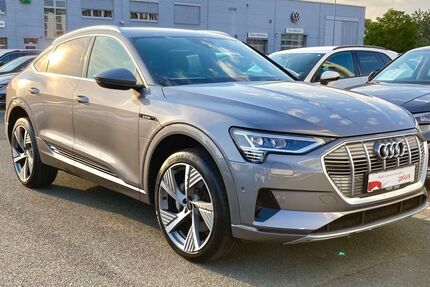 Audi e-tron 19.670 km 43.200 € Stuttgart 70599
