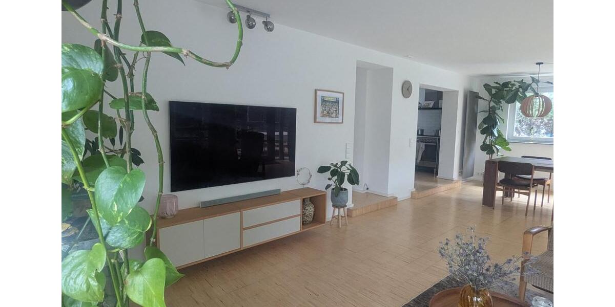 Einfamilienhaus Korntal-Münchingen Münchingen - 8 Zimmer, 250 m&sup2;, 899.000&euro; | Angebot:24726949