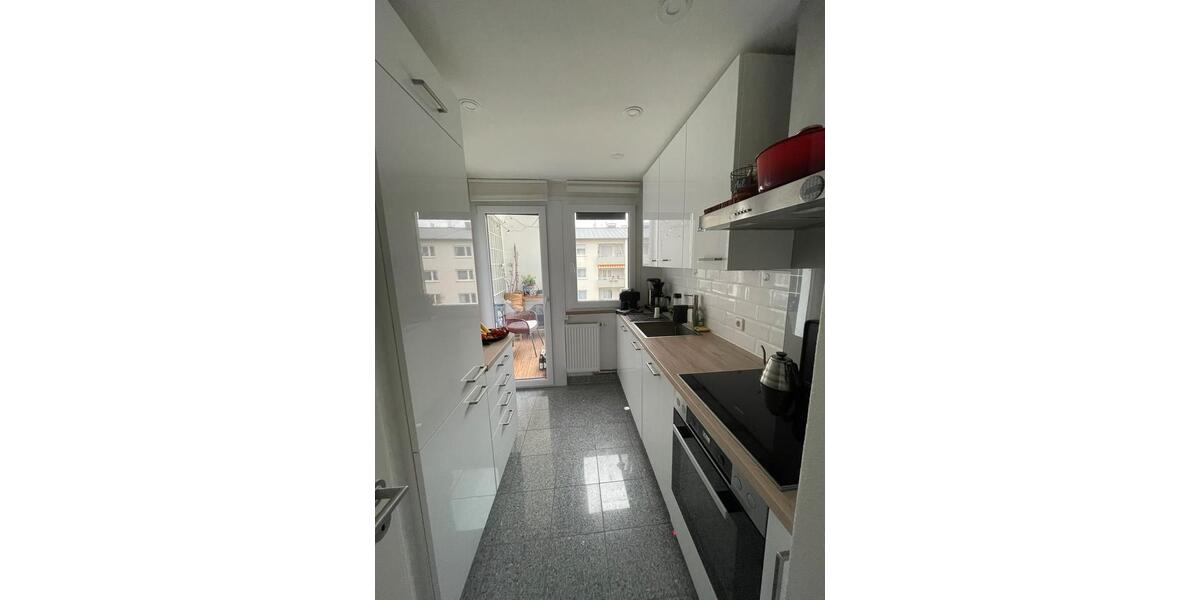 Etagenwohnung Ludwigsburg - 3 Zimmer, 70 m&sup2;, 2.300&euro; | Angebot:26234684