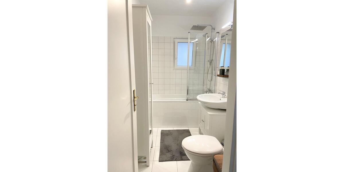 Dachgeschoßwohnung Stuttgart Degerloch - 2.5 Zimmer, 61 m&sup2;, 1.540&euro; | Angebot:25765747