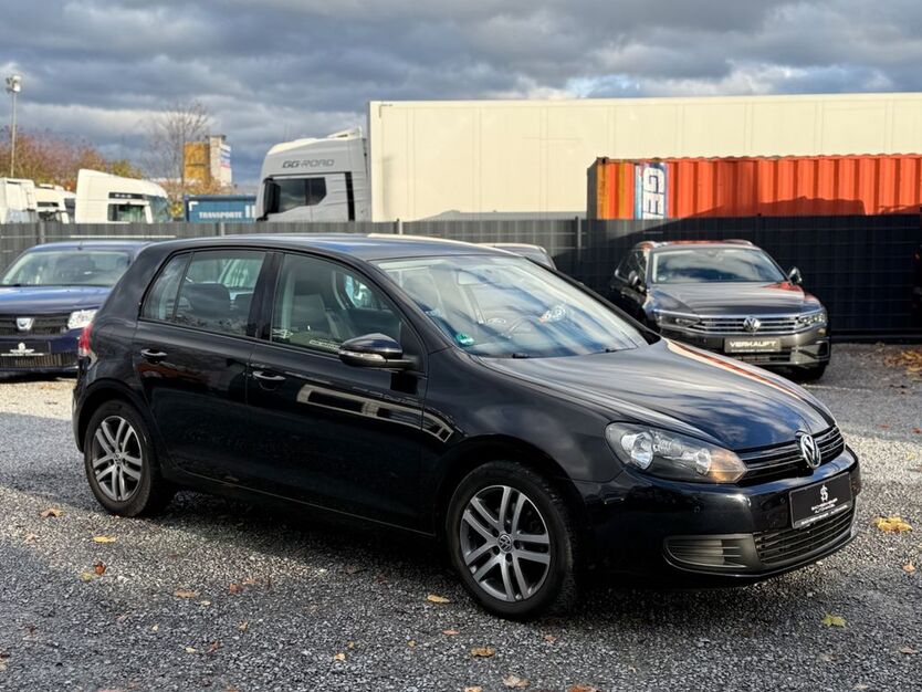 VW Golf 176.000 km 4.499 € Sachsenheim 74343