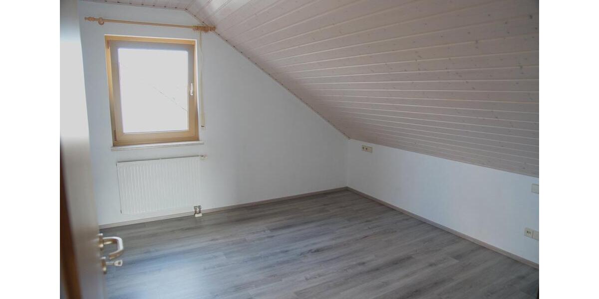 Einfamilienhaus Herrenberg - 6 Zimmer, 129 m&sup2;, 650.000&euro; | Angebot:27223016