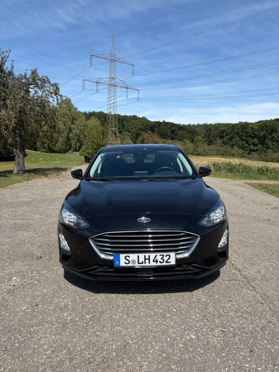 Ford Focus 43.000 km 15.450 € Stuttgart 70173