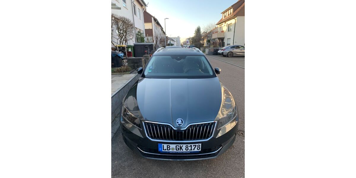 Skoda Superb 165.000 km 19.300 &euro; Asperg 71679