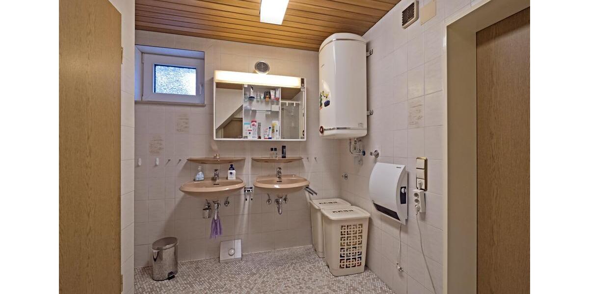 Einfamilienhaus Nagold - 7 Zimmer, 99 m&sup2;, 348.000&euro; | Angebot:25858427