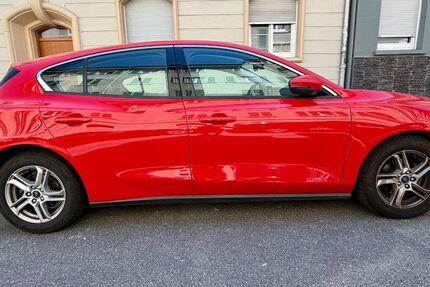 Ford Focus 70.000 km 13.290 &euro; Pforzheim 75177
