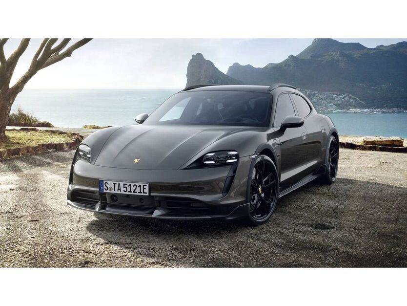 Porsche Taycan 2.800 km 107.700 € Stuttgart 70469