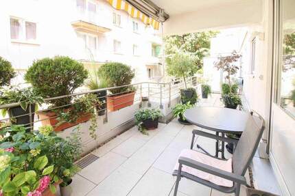 Urban Wohnen in zentraler Lage: 4 Zi-WHG mit großen Balkon und TG-Stellplatz 4 zimmer