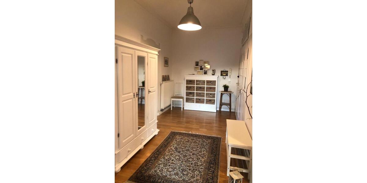 Dachgeschoßwohnung Stuttgart Lehen - 3 Zimmer, 84 m&sup2;, 1.450&euro; | Angebot:25806194