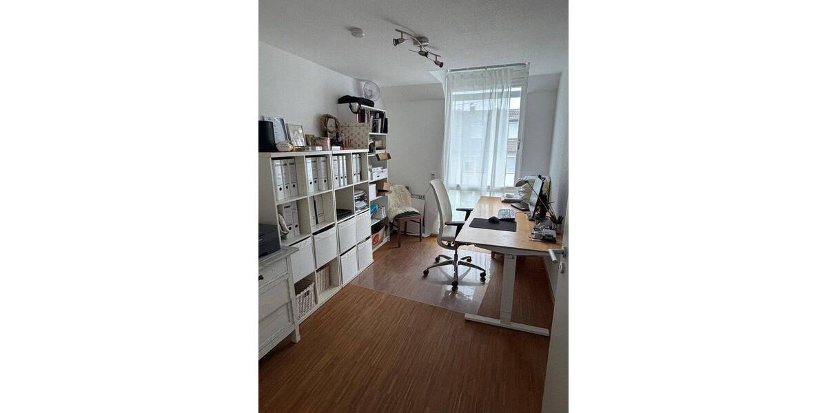 Etagenwohnung Wendlingen - 4 Zimmer, 94 m&sup2;, 1.200&euro; | Angebot:26903708