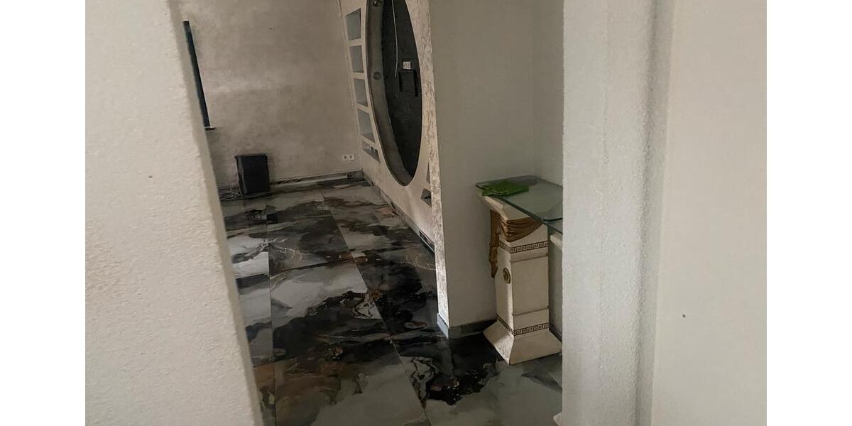 Einfamilienhaus Nürtingen - 225 Zimmer, 225 m&sup2;, 2.000&euro; | Angebot:26483462