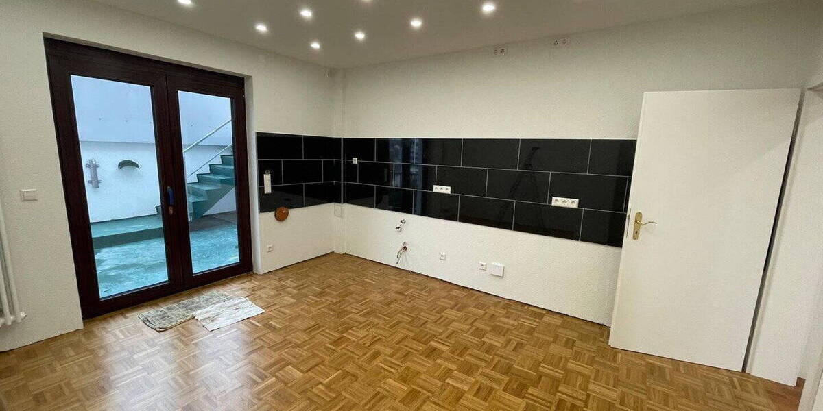 Etagenwohnung Böblingen - 2 Zimmer, 90 m&sup2;, 1.250&euro; | Angebot:26376911