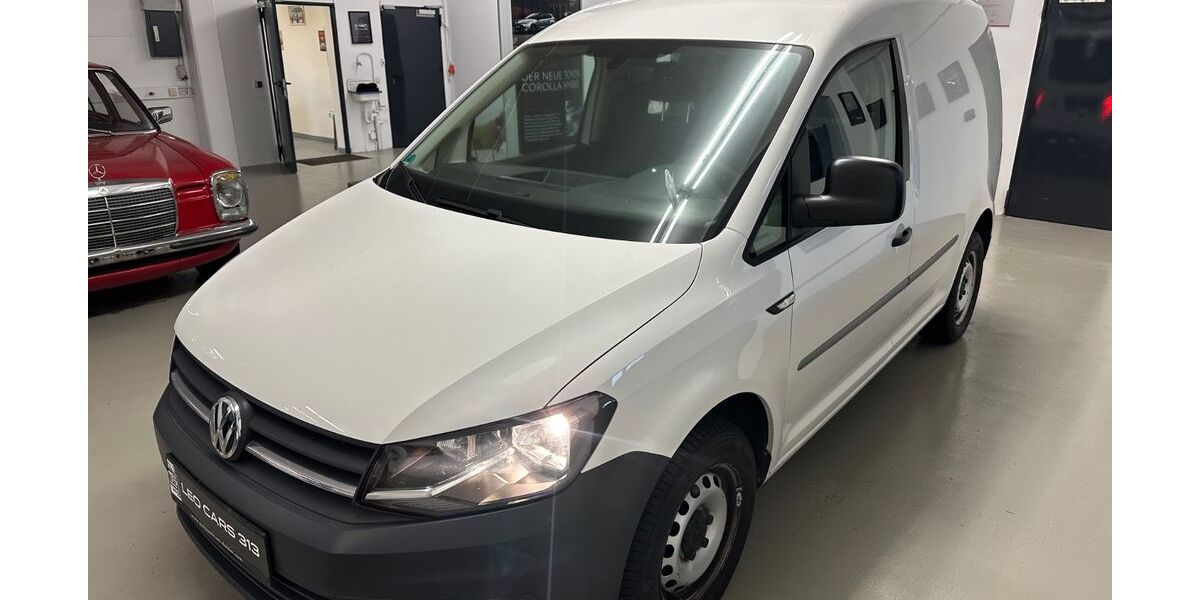 VW Caddy 98.907 km 8.990 &euro; LEONBERG 71229