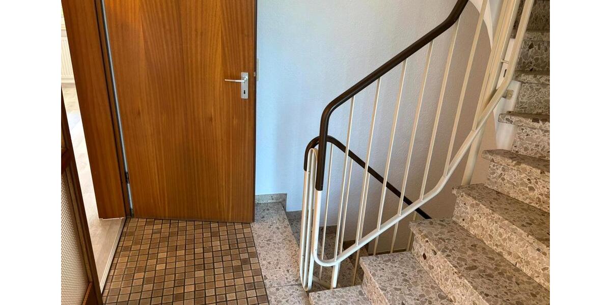 Reihenhaus Stuttgart Bad Cannstatt - 5 Zimmer, 140 m&sup2;, 3.000&euro; | Angebot:25294745