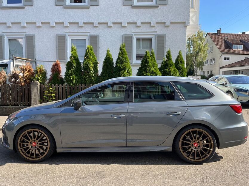 Seat Leon 101.000 km 15.750 € Fellbach 70734
