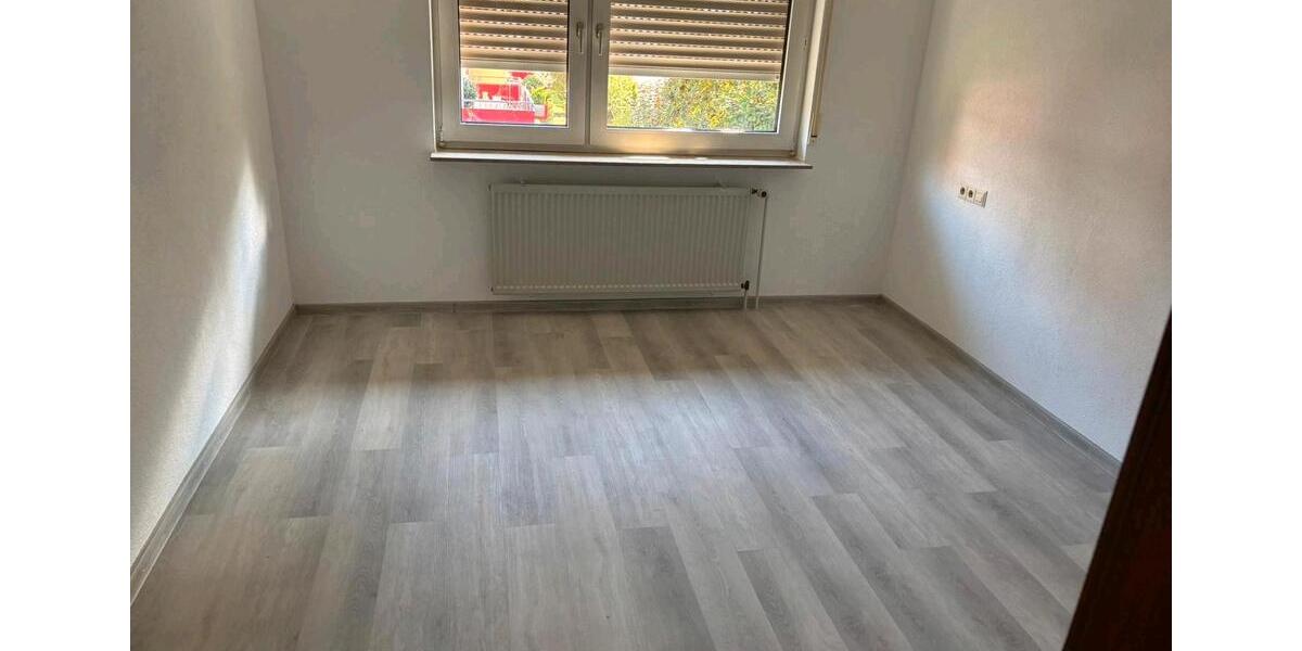 Reihenhaus Stuttgart Bad Cannstatt - 5 Zimmer, 140 m&sup2;, 3.500&euro; | Angebot:25294745