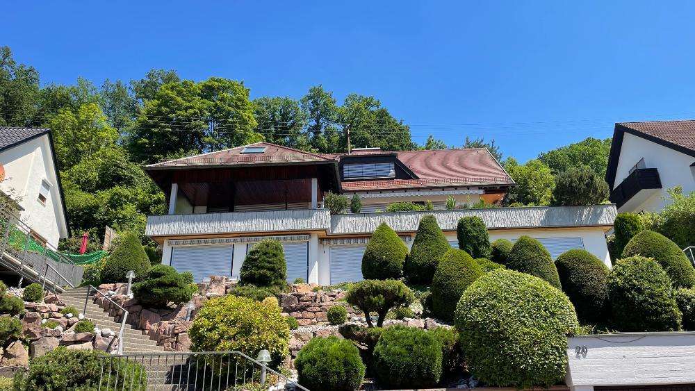 Einfamilienhaus Calw - 7 Zimmer, 235 m&sup2;, 2.800&euro; | Angebot:26669541
