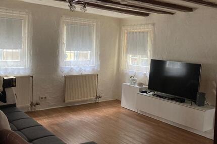 Von privat: 1 12 Zimmerwohnung in historischem Haus in Esslingen 2 zimmer