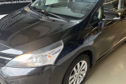 Toyota Verso 147.405 km 12.890 &euro; LEONBERG 71229