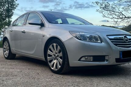 Opel Insignia 178.000 km 3.300 &euro; Stuttgart 70563
