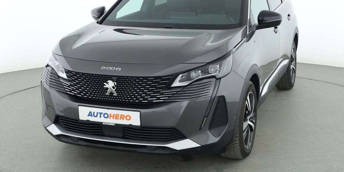 Peugeot 5008 28.337 km 26.420 &euro; Stuttgart 70195