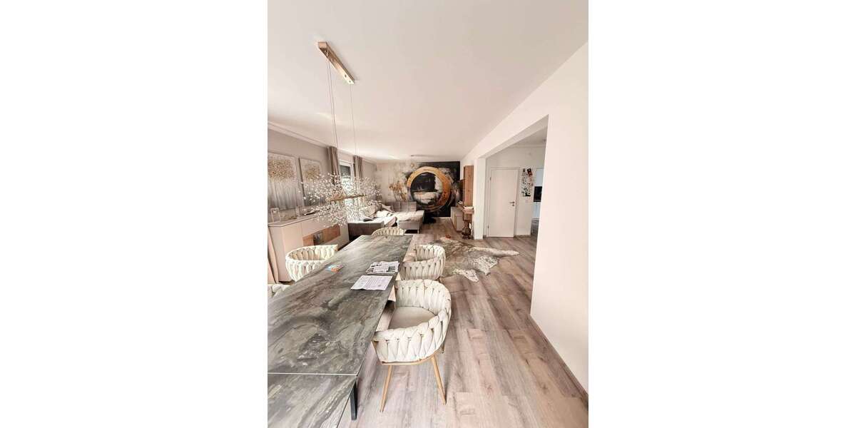 Einfamilienhaus Esslingen Brühl - 14 Zimmer, 348 m&sup2;, 1.399.000&euro; | Angebot:25470968