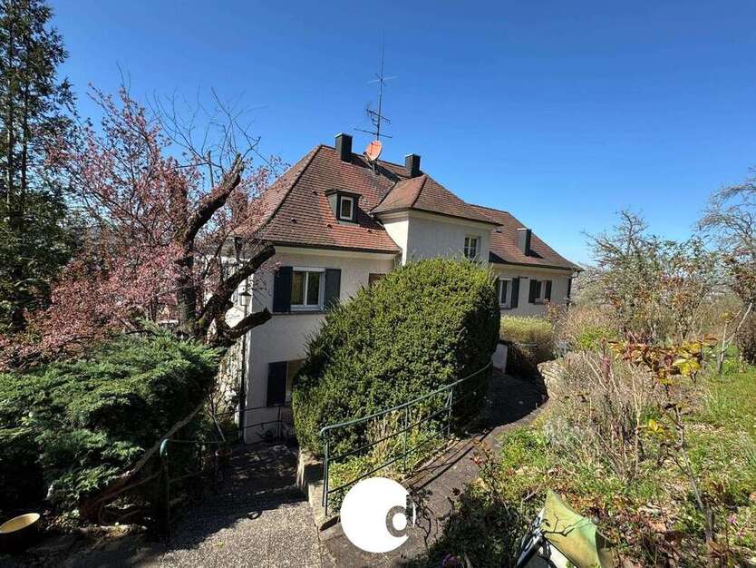 Haus zum Kaufen in Stuttgart 1.750.000 € 349 m² 12 zimmer