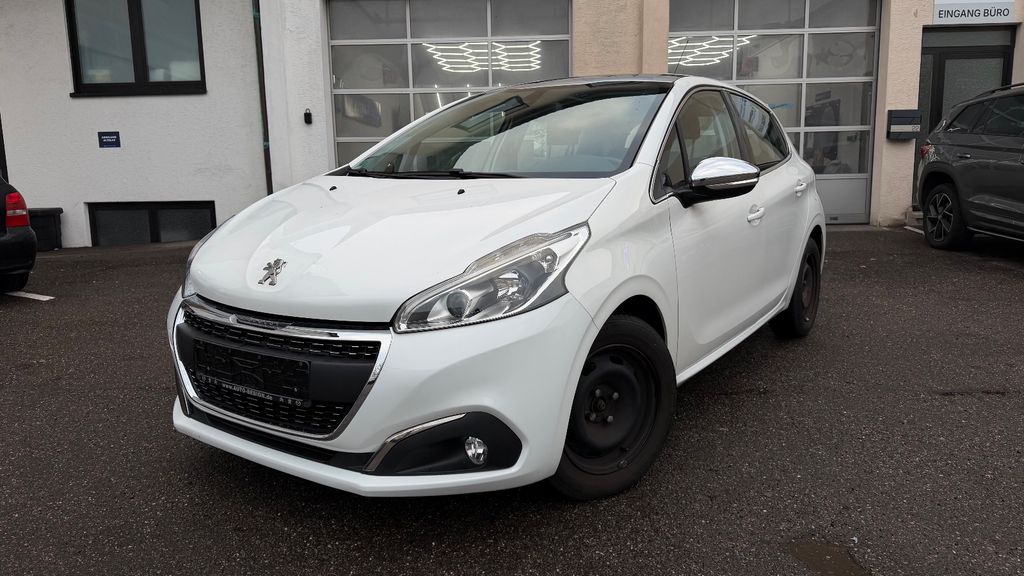 Peugeot 208 99.982 km 8.499 &euro; Bietigheim-Bissingen 74321