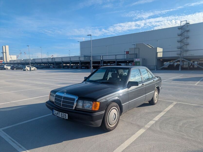 Mercedes-Benz 190 248.600 km 1.990 € Stuttgart 70178