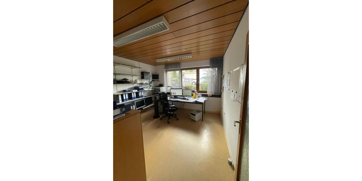 Funktionale Büro- oder Praxisfläche in Nürtingen - Gewerbeobjekt Nürtingen Neckarhausen | Angebot:27608203