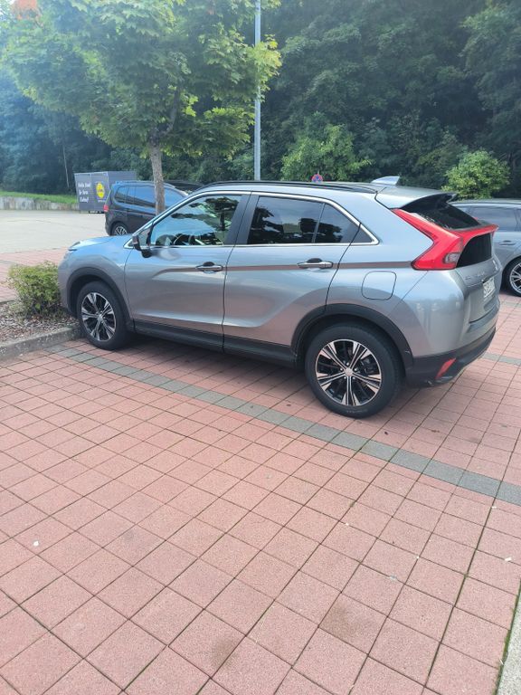 Mitsubishi Eclipse Cross 52.000 km 16.900 € Stuttgart 70176