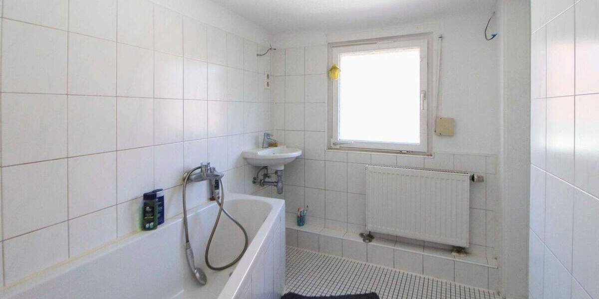 Doppelhaushälfte Stuttgart Weilimdorf - 7 Zimmer, 170 m&sup2;, 485.000&euro; | Angebot:25717817