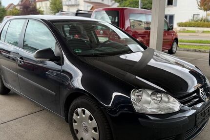 VW Golf 98.000 km 2.999 € Gomaringen 72810
