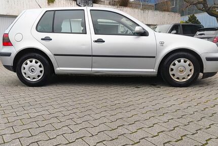 VW Golf 232.000 km 1.500 &euro; Korntal- Münchingen 70825