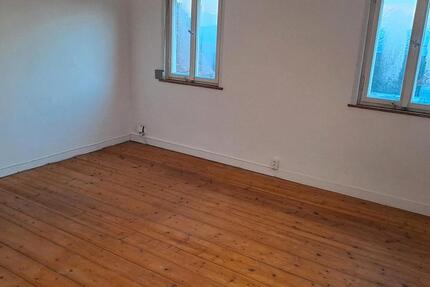 Wohnung Tübingen Lustnau - 1 Zimmer, 120 m&sup2;, 550&euro; | Angebot:24750407