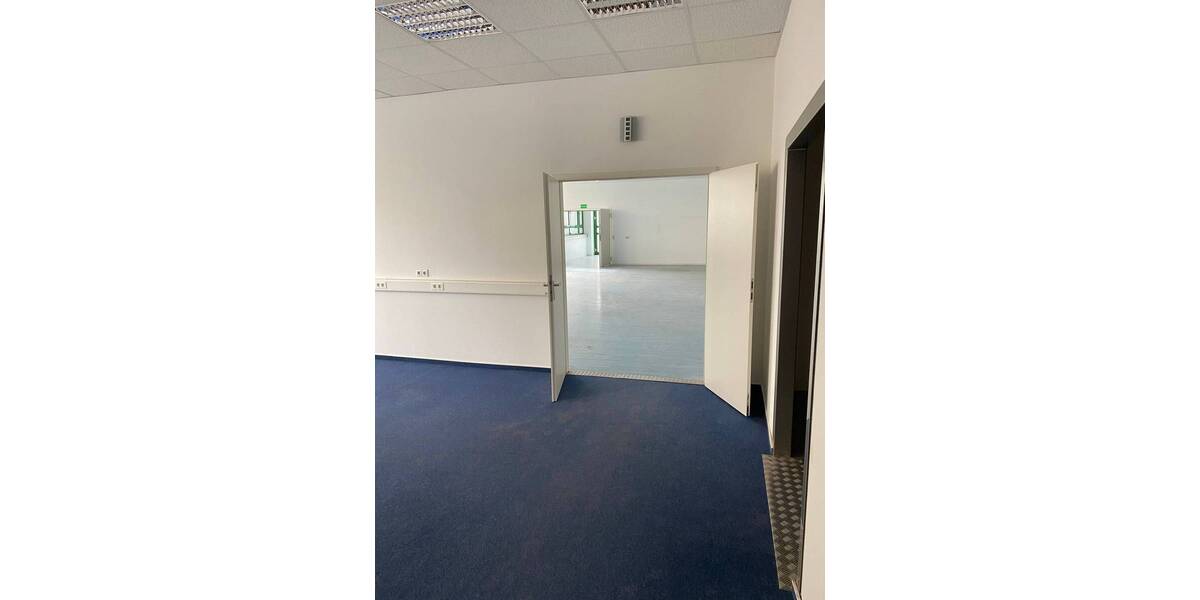 Gewerbeobjekt Leinfelden-Echterdingen Echterdingen - 7 Zimmer, 330 m&sup2;, 2.970&euro; | Angebot:25704248