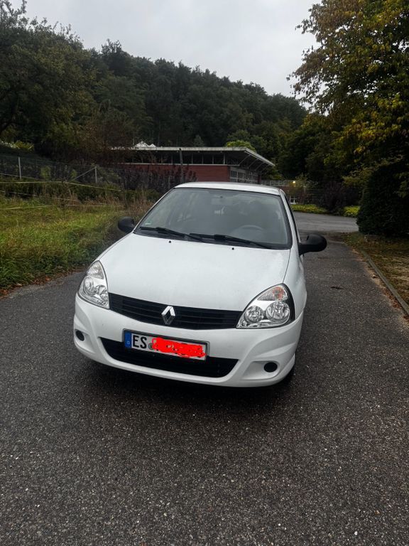 Renault Clio 277.000 km 2.400 € Köngen 73257