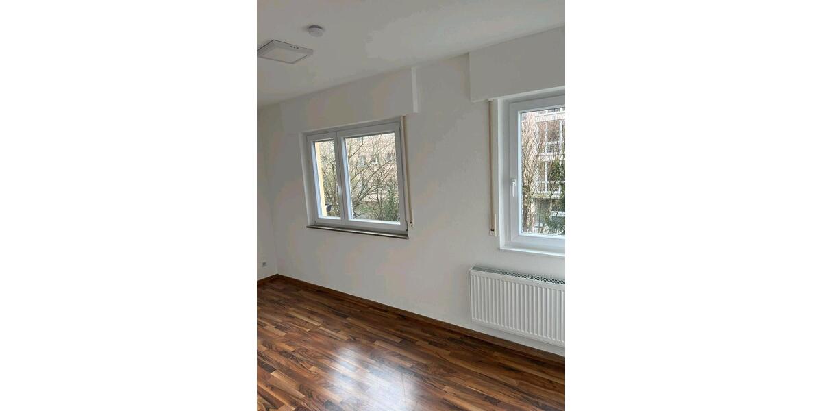 Etagenwohnung Esslingen am Neckar Brühl - 3 Zimmer, 72 m&sup2;, 1.200&euro; | Angebot:26423377