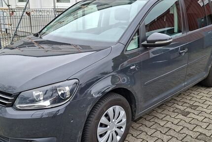 VW Touran 136.000 km 6.990 &euro; Holzgerlingen 71088