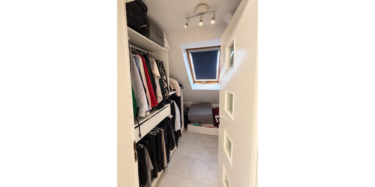Einfamilienhaus Böblingen - 4 Zimmer, 133 m&sup2;, 1.800&euro; | Angebot:27620303