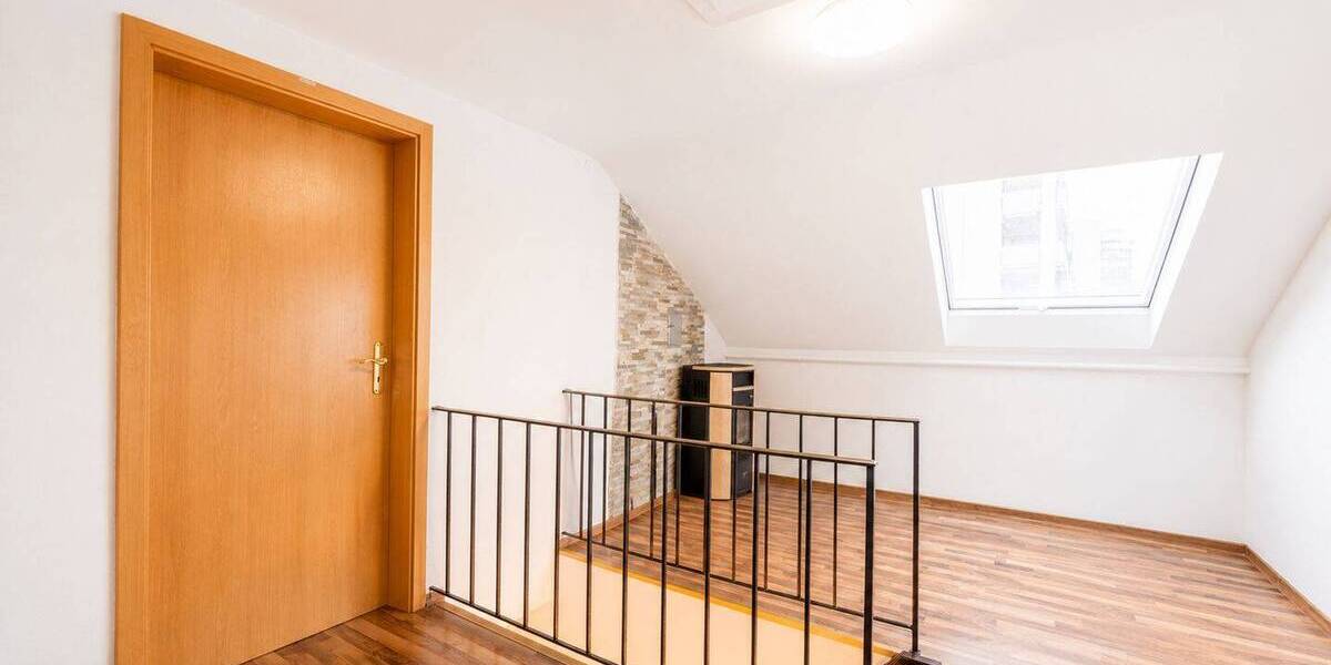 Reihenmittelhaus Stuttgart Rot - 6 Zimmer, 121 m&sup2;, 660.000&euro; | Angebot:26797804