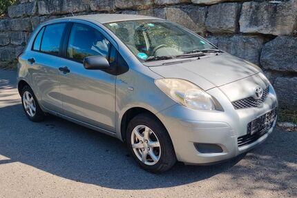 Toyota Yaris 123.000 km 1.999 &euro; Magstadt (in der Nähe von Stuttgart) 71106