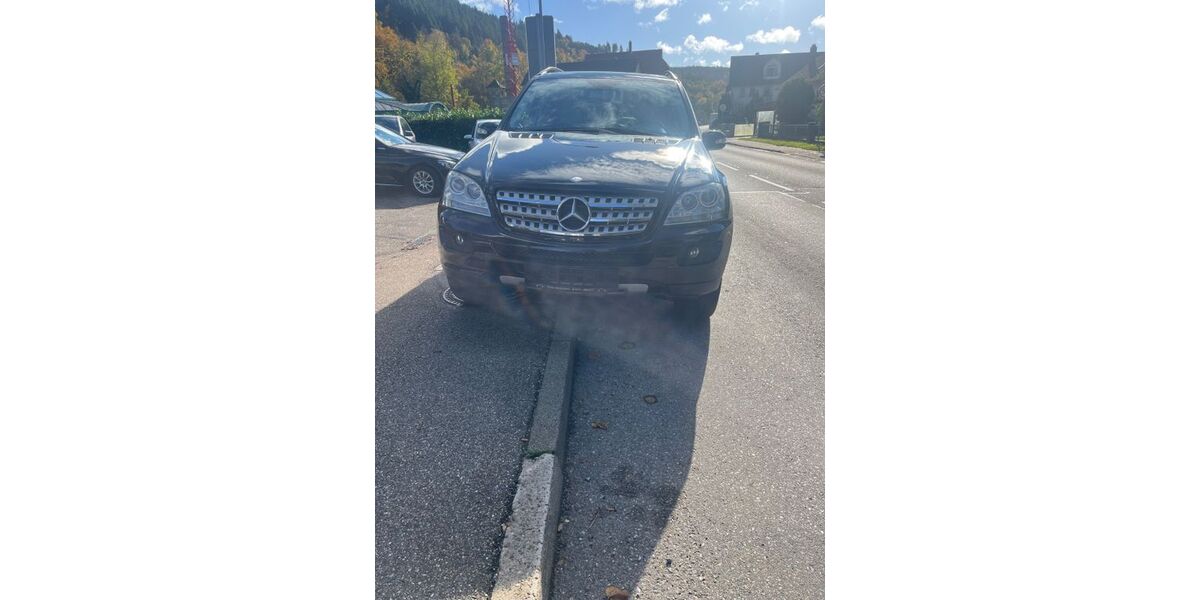 Mercedes-Benz ML 280 337.000 km 5.900 &euro; Unterreichenbach 75399