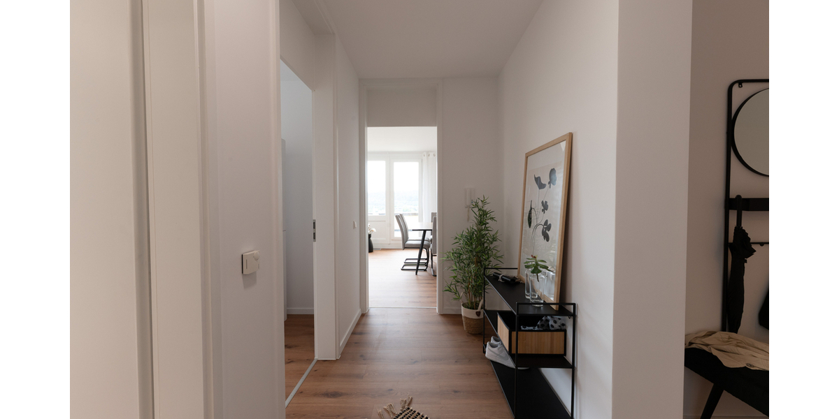 Wohnen mit Ausblick - Modernisierte 2,5-Zimmer Wohnung mit zwei Terrassen in Esslingen - 2.5 Esslingen am Neckar Oberesslingen | Angebot:27504263