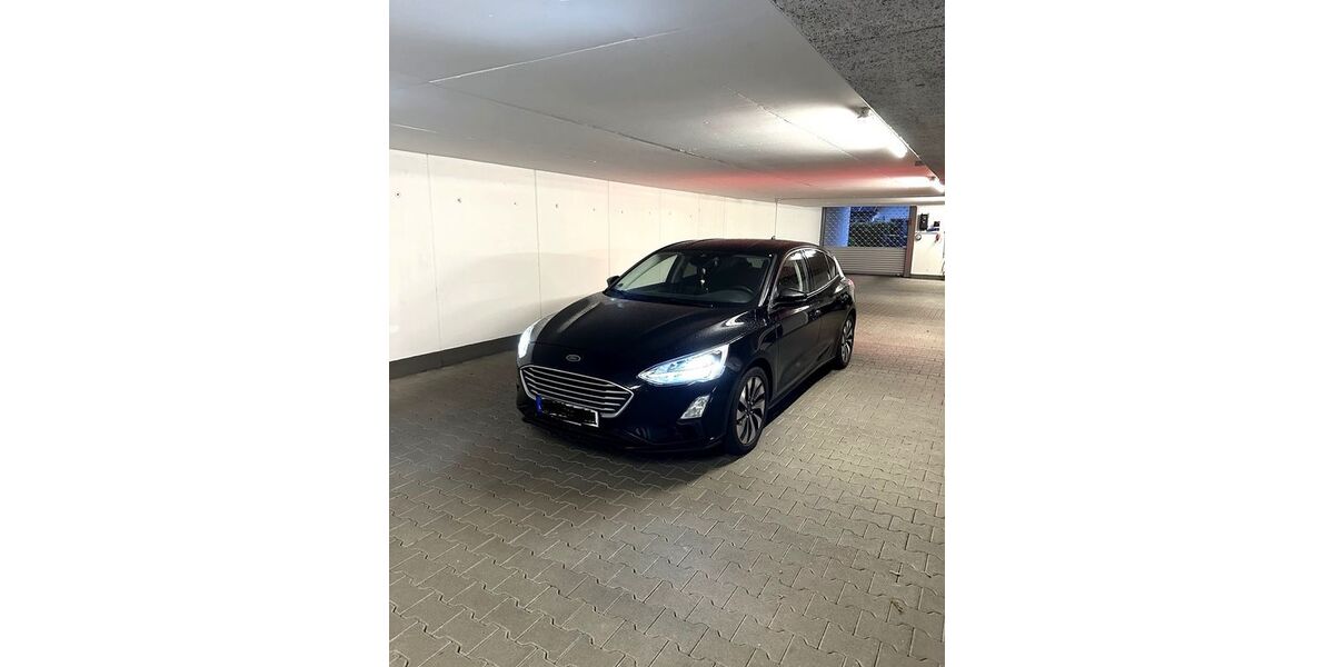 Ford Focus 81.500 km 13.500 &euro; Remseck am Neckar 71686