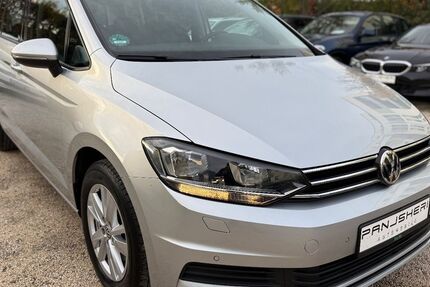 VW Touran 127.000 km 17.999 € Stuttgart-Möhringen 70567