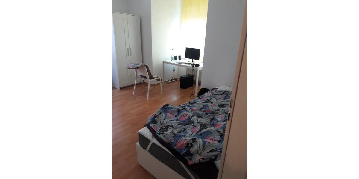 Hochparterre Stuttgart Bad Cannstatt - 2 Zimmer, 58 m&sup2;, 234.000&euro; | Angebot:26987287