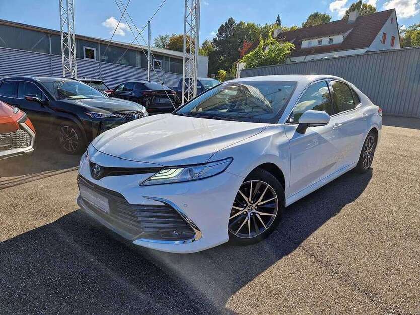 Toyota Camry 28.262 km 38.990 € Nürtingen 72622
