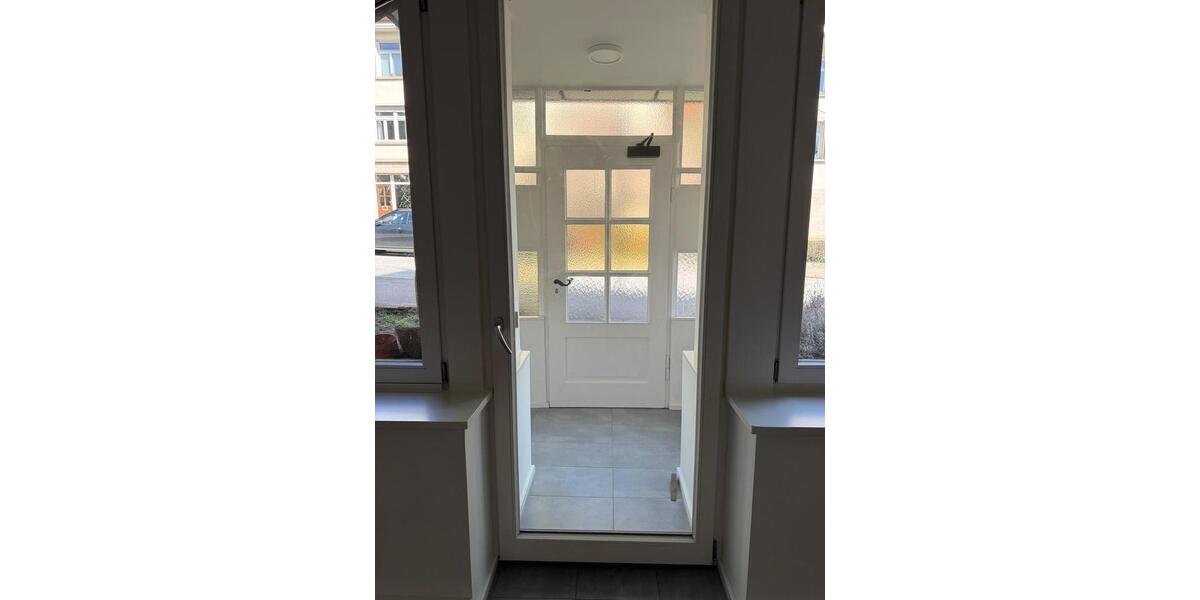 Erdgeschoßwohnung Stuttgart Stuttgart-Süd - 2.5 Zimmer, 69 m&sup2;, 1.200&euro; | Angebot:25919057